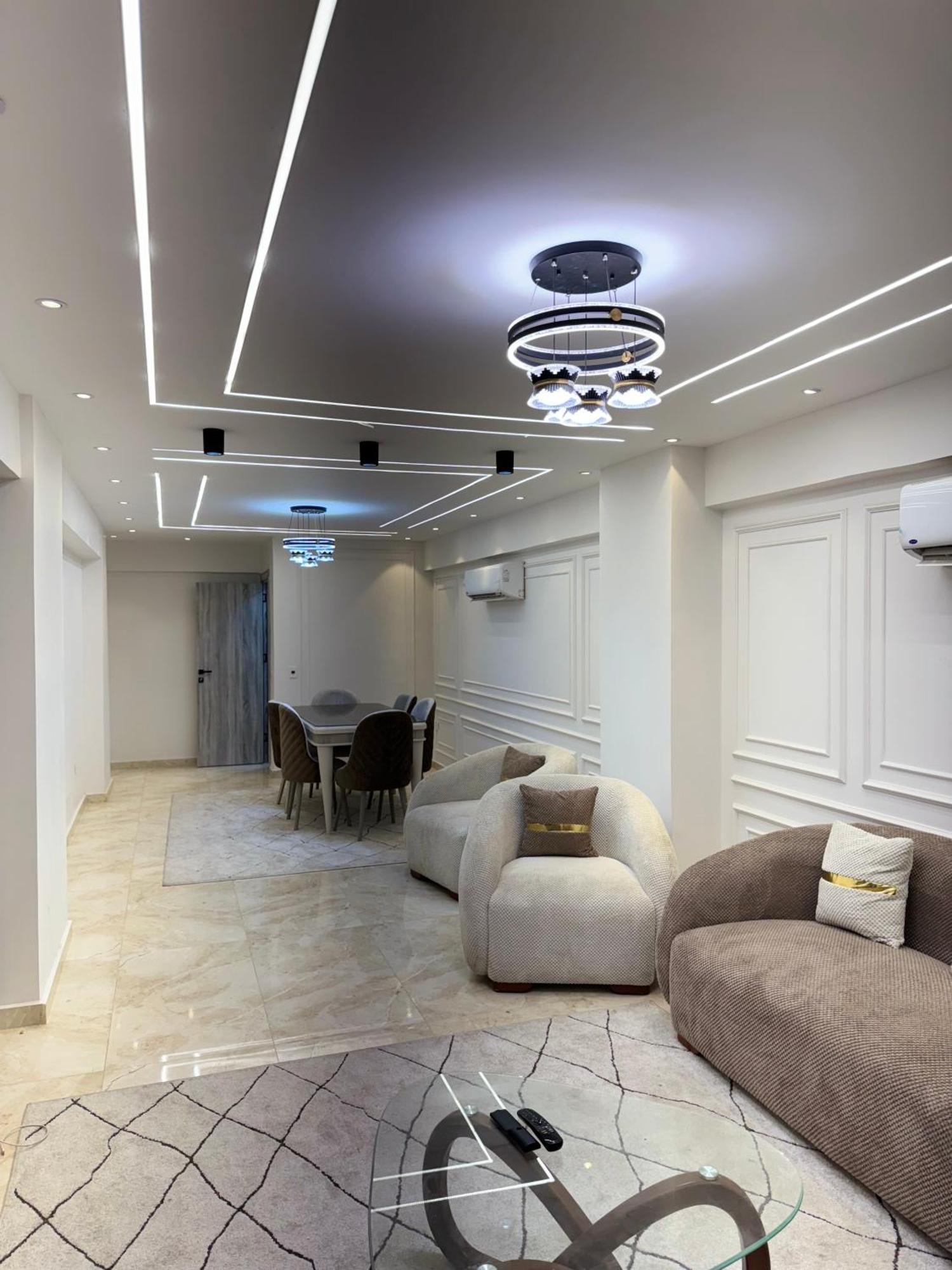 شقه فندقيه بالمهندسين 3 غرف و 3 حمام Apartment
